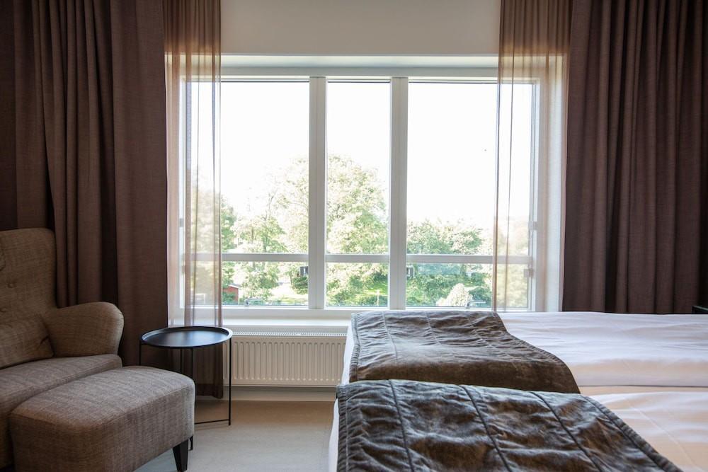 Skara Konst Hotell Exterior foto